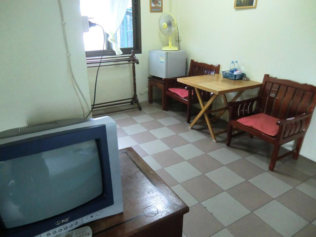 Residence House Τρατ Δωμάτιο φωτογραφία